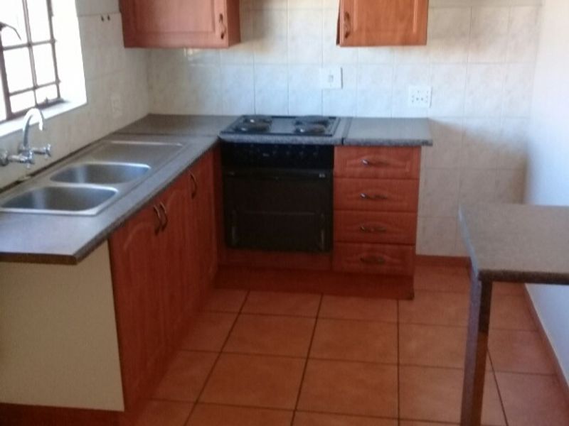 Modern two-bedroom apartment for sale - Potchefstroom - Photo 10