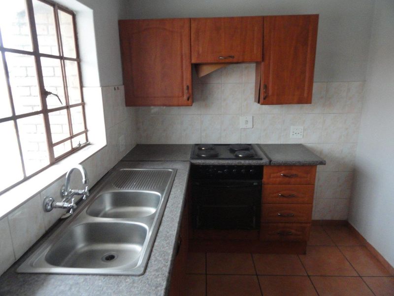 Modern two-bedroom apartment for sale - Potchefstroom - Photo 2