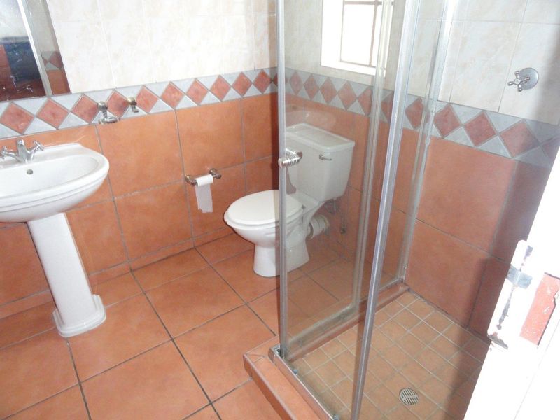 Modern two-bedroom apartment for sale - Potchefstroom - Photo 5