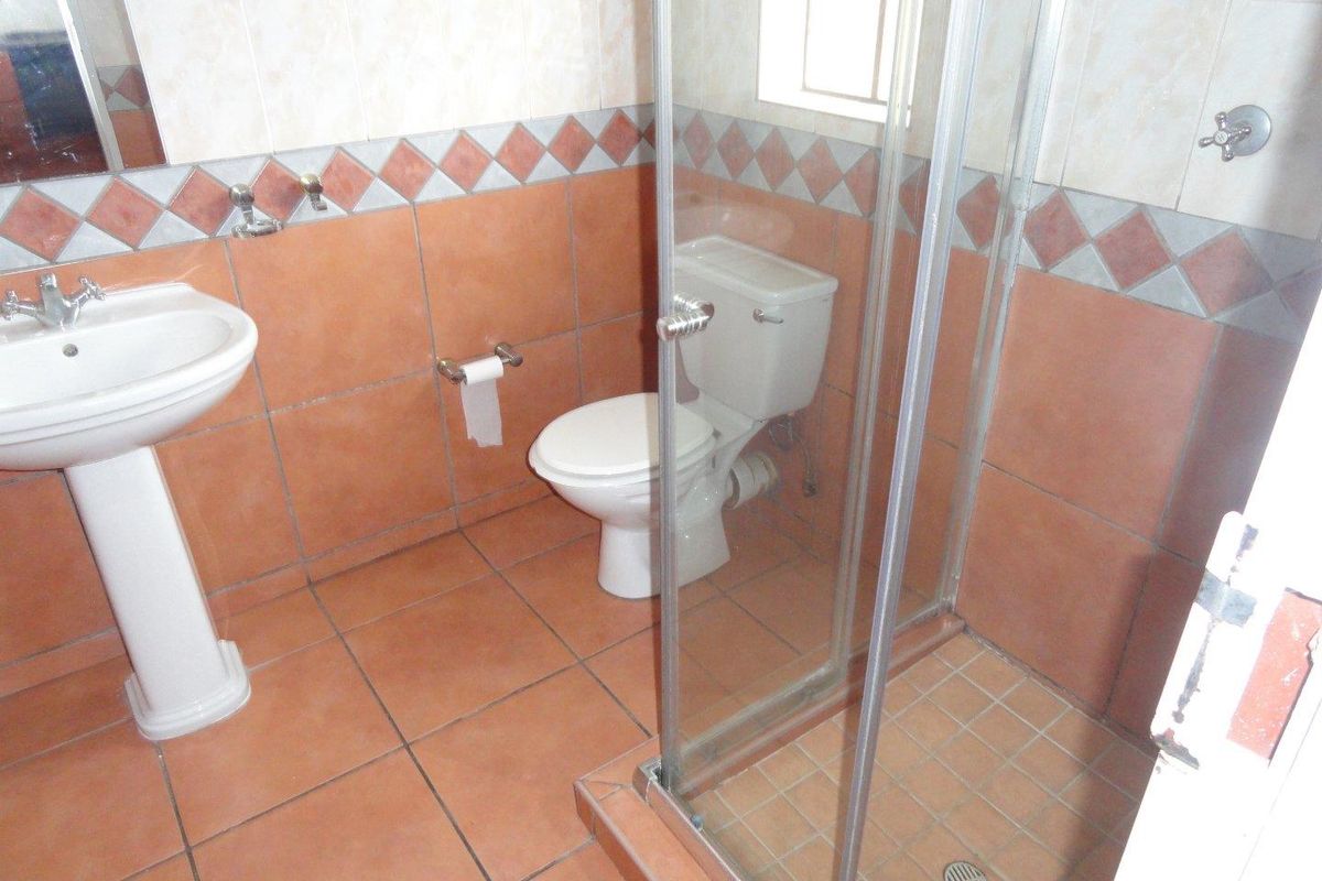 Modern two-bedroom apartment for sale - Potchefstroom - Photo 5