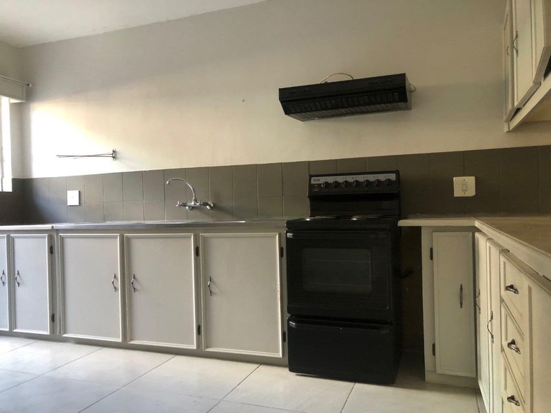 Apartment For Sale In Potchefstroom - Photo 3