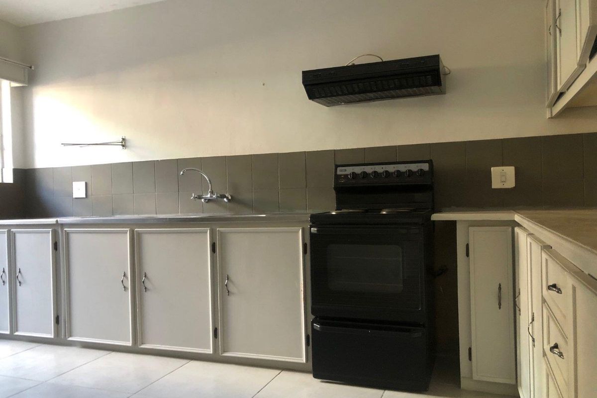 Apartment For Sale In Potchefstroom - Photo 3