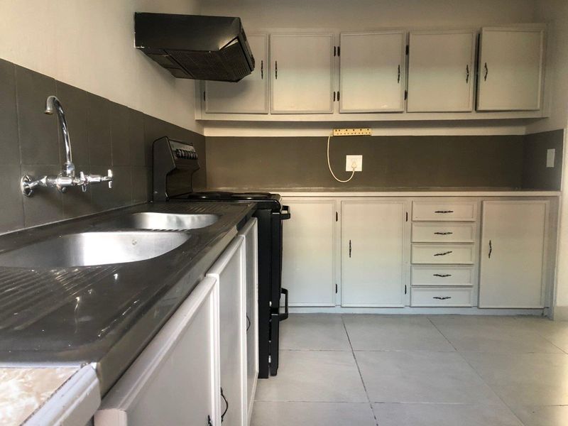 Apartment For Sale In Potchefstroom - Photo 2