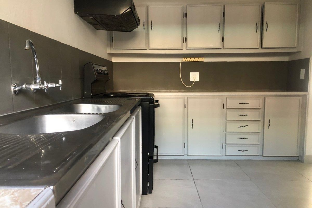 Apartment For Sale In Potchefstroom - Photo 2