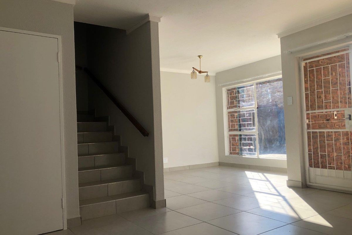 Apartment For Sale In Potchefstroom - Photo 5