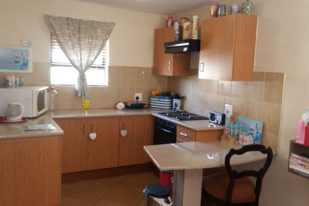 Apartment in the middle... - Photo 2