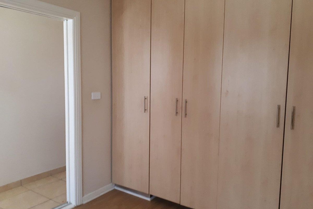 Upmarket, spacious and safe! - Photo 2