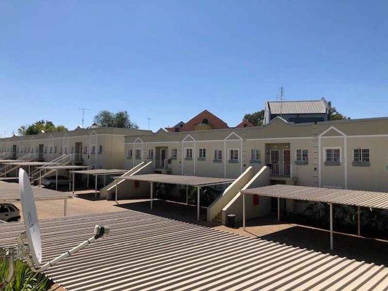 Apartment living! - Photo 9