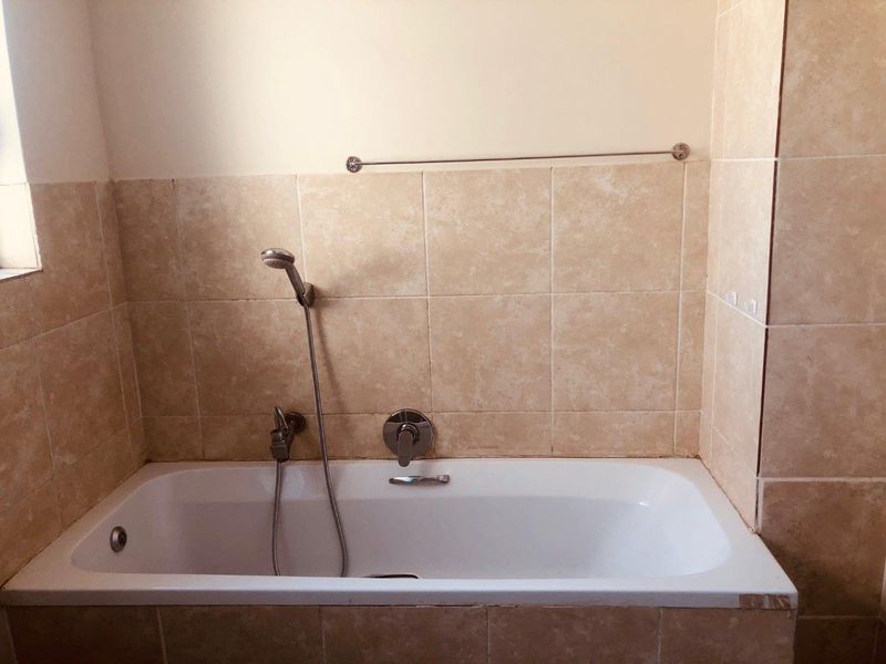 Light and modern apartment - Photo 10