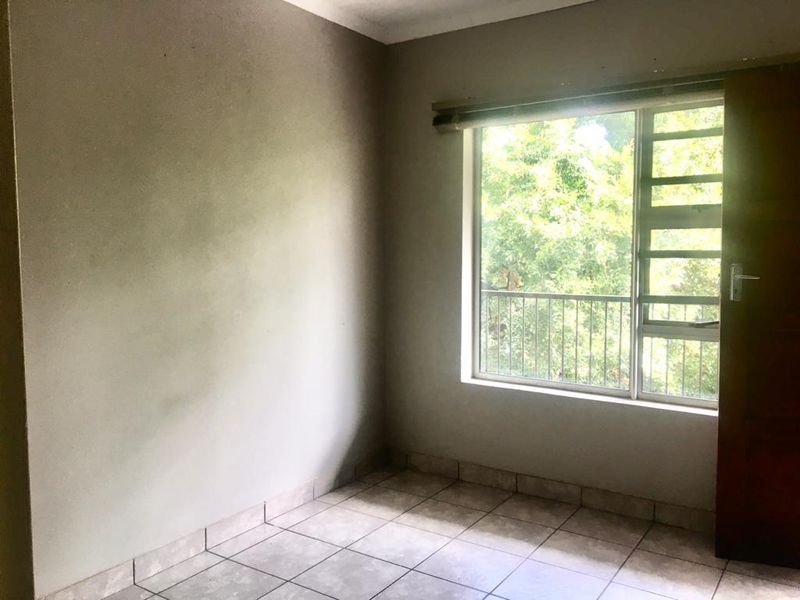 Everything You Need. All Right Here. - Photo 3