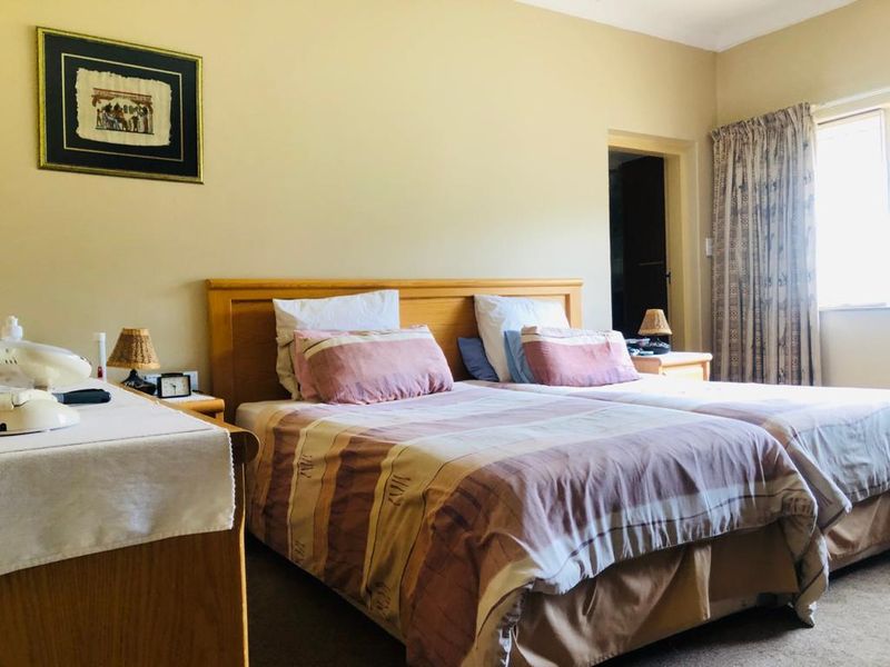 Prime position - spacious stand - Photo 6