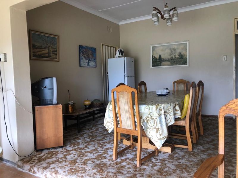 Prime position - spacious stand - Photo 3