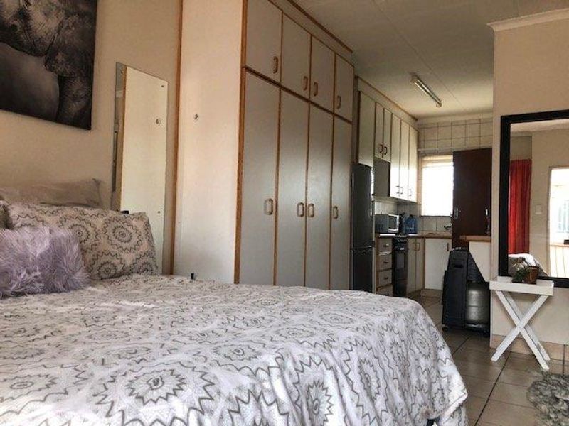 Bachelor's apartment - be your own landlord - Photo 4