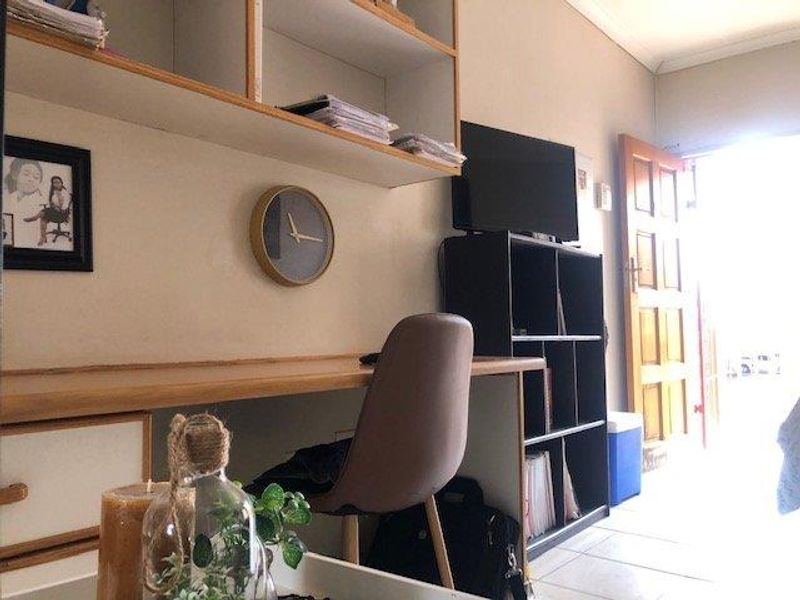 Bachelor's apartment - be your own landlord - Photo 3