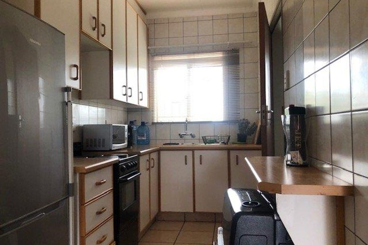 Bachelor's apartment - be your own landlord - Photo 2