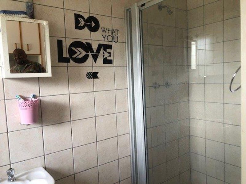 Bachelor's apartment - be your own landlord - Photo 7