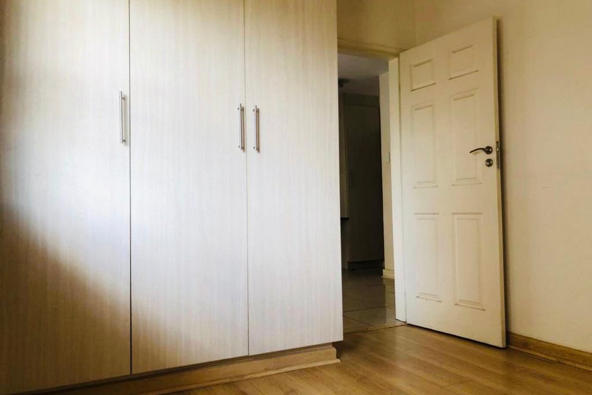 Apartment living at it's best - Photo 3