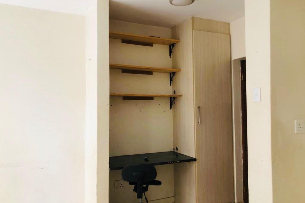 Apartment living at it's best - Photo 5