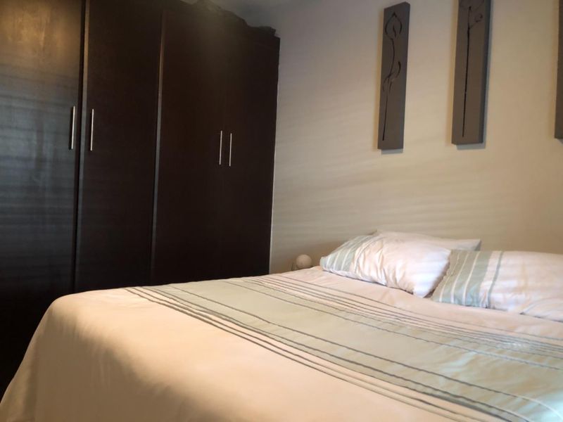 Modern apartment living! - Photo 9