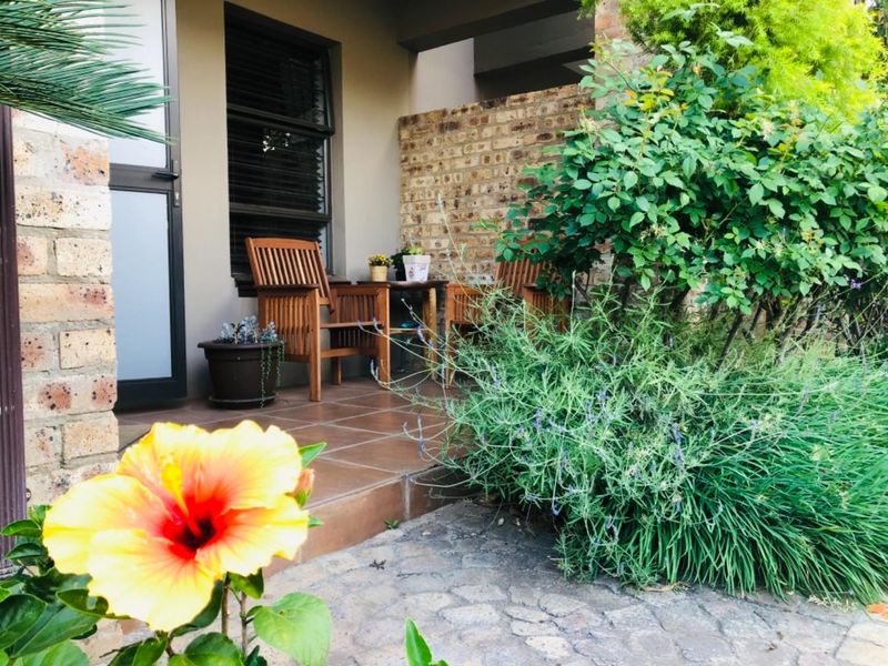 Modern apartment living! - Photo 2