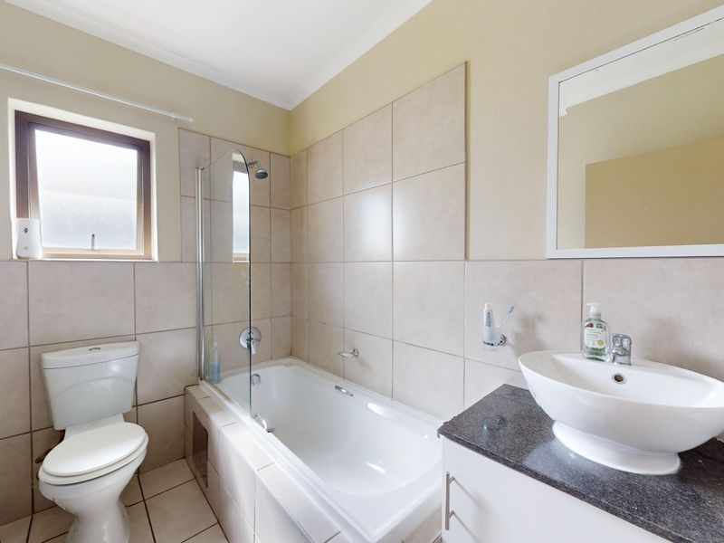 **Discover Your Dream Home in Brentwood Park AH, Benoni!** - Photo 6