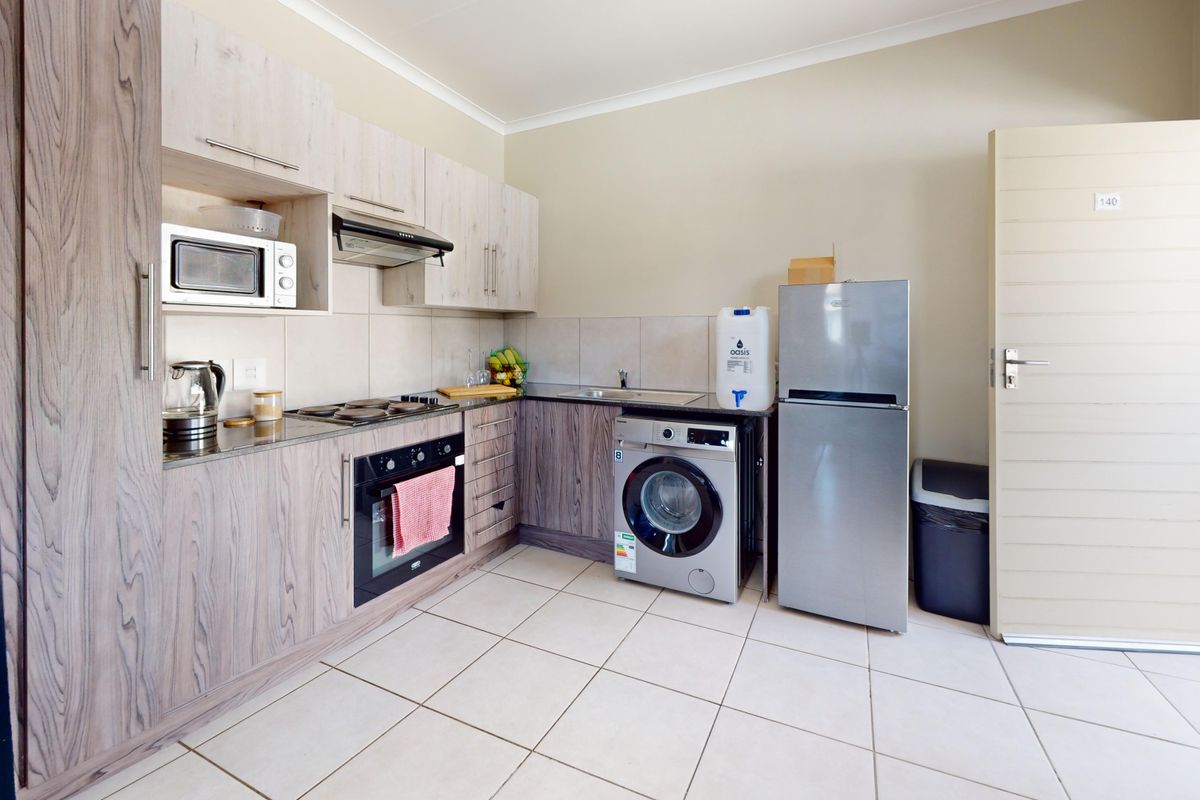 **Discover Your Dream Home in Brentwood Park AH, Benoni!** - Photo 3