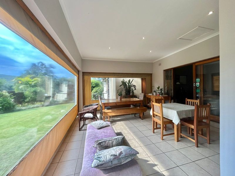 Well-Maintained 3 Bedroom Home with 4 Income-Generating Flatlets in Montrose - Photo 2