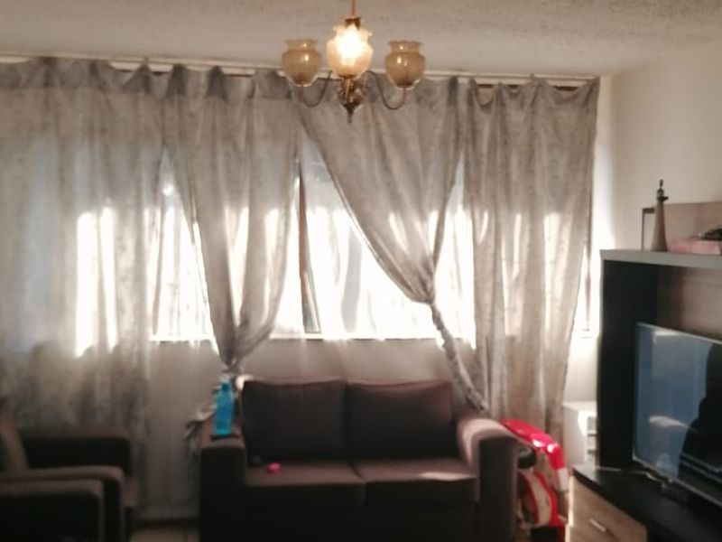 Lovely 2 bedroom flat for sale. - Photo 4