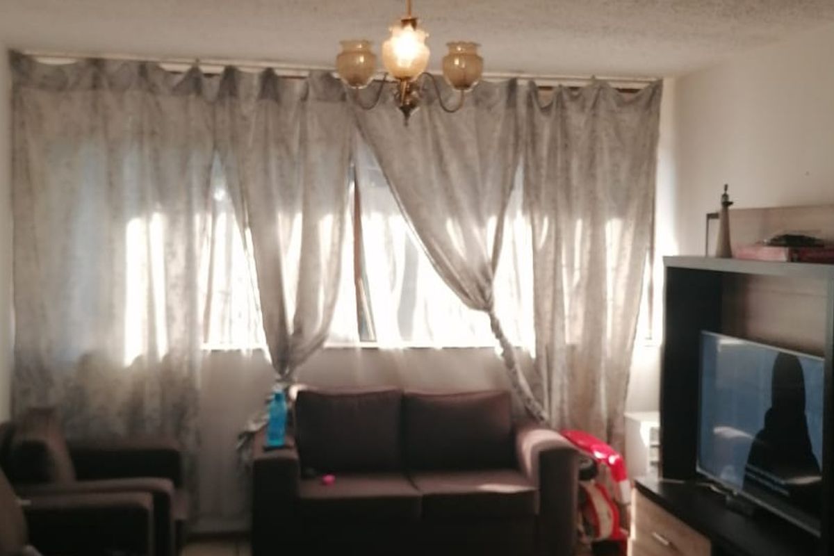 Lovely 2 bedroom flat for sale. - Photo 4