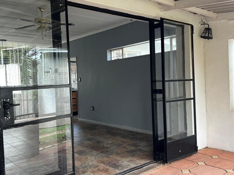 3 Bedroom Home to Rent in Howick North - Photo 7