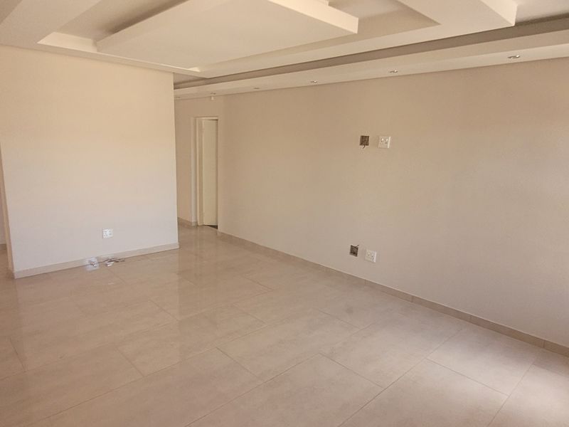 Spanking new family home!! - Photo 7