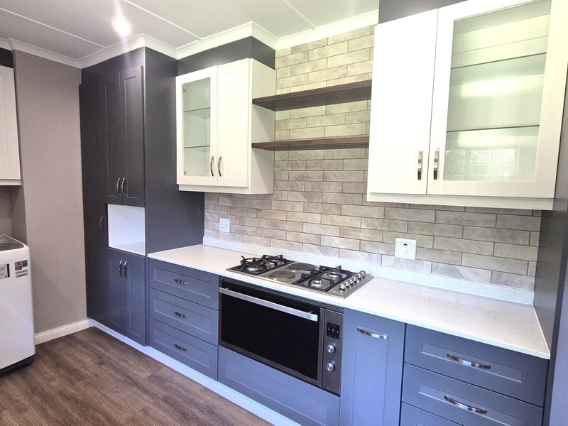 Character 3 Bedroom Freehold Home with Flatlet in River View - Photo 9