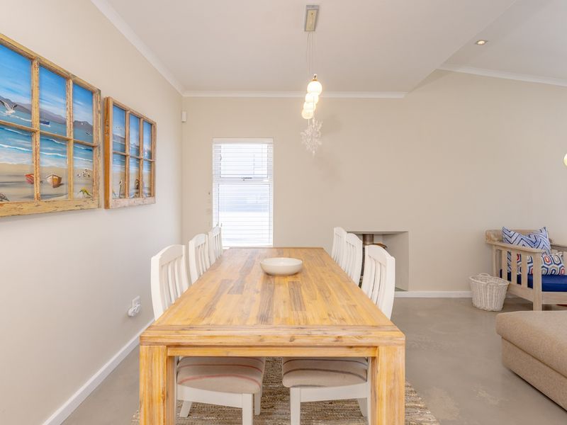 Versatile Coastal Retreat in Agulhas - Photo 6