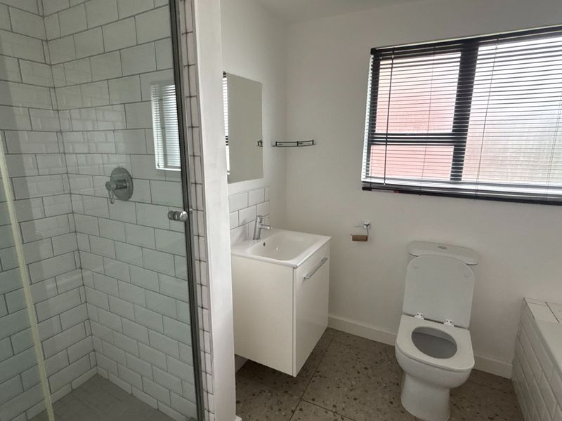 Contemporary 2-Bedroom Flat with Loft in Athlone, Pietermaritzburg - Photo 8