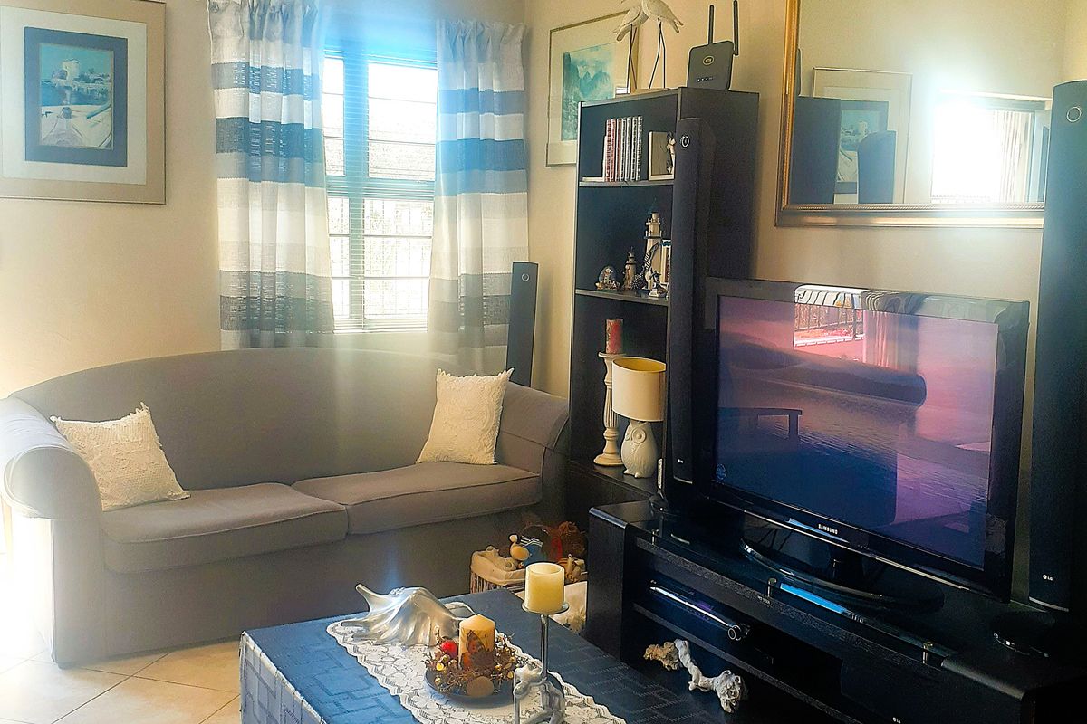 Charming 2-Bedroom Flat in a Tranquil, Sought-After Suburb - Photo 5