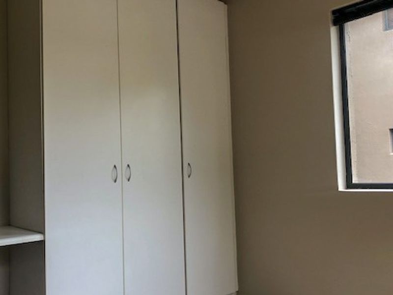 An Easy Decision - Photo 4