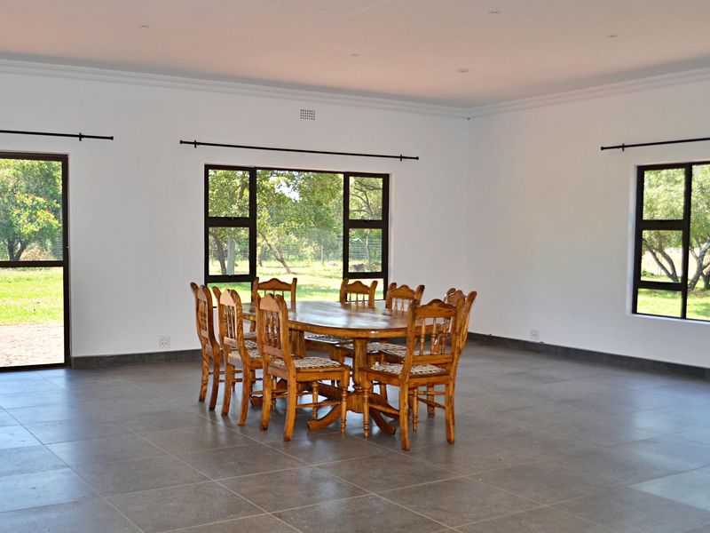 This true little gem of a house is perfect in many ways... - Photo 2