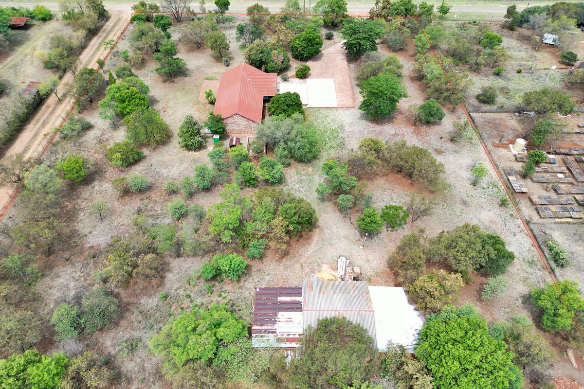 This true little gem of a house is perfect in many ways... - Photo 3