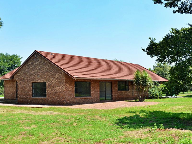 This true little gem of a house is perfect in many ways... - Photo 5