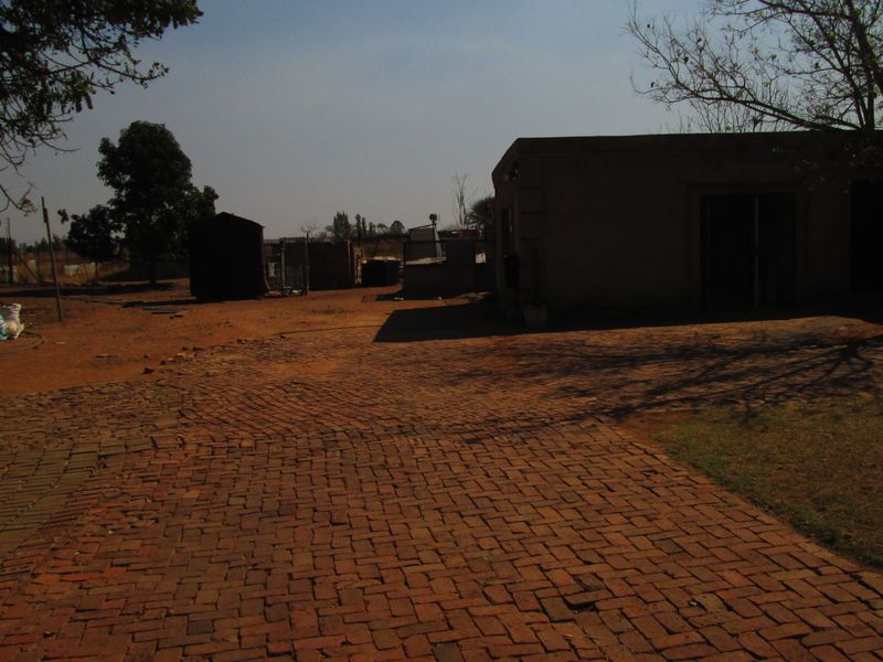 8.5 hectare Smallholding for Sale in Onderstepoort - Photo 9