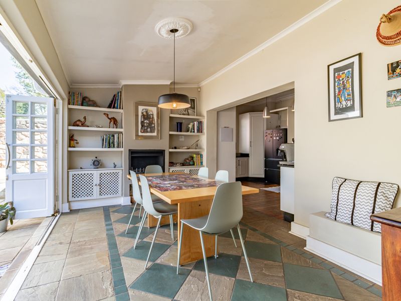 Stunning Modern Home with Self-Contained Cottage in Kensington - Photo 8