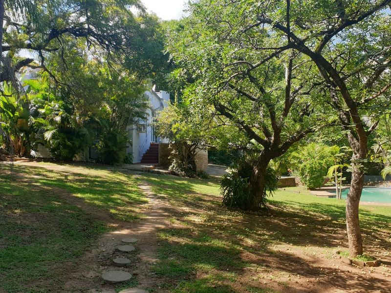 Charming Family Home in a popular area - Photo 2