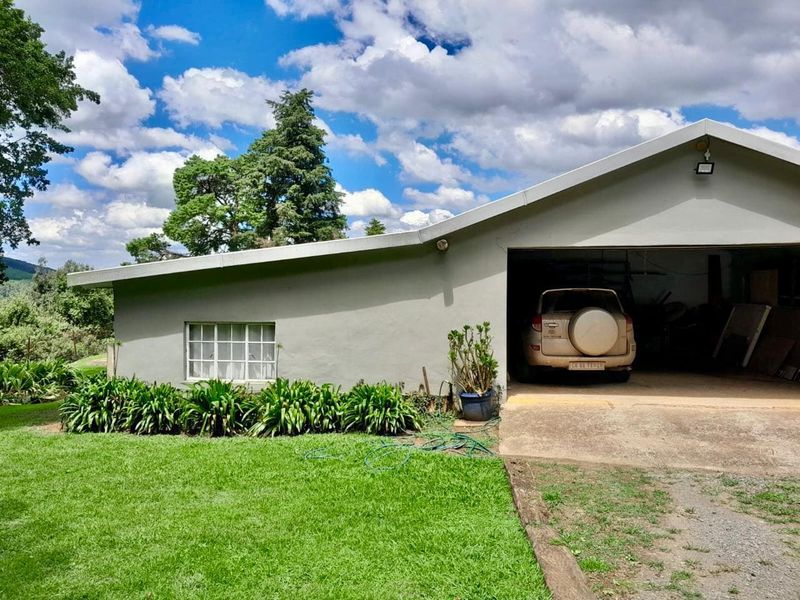 7.3ha Midlands Smallholding with Main House, Cottage and Valley Views – Balgowan - Photo 2