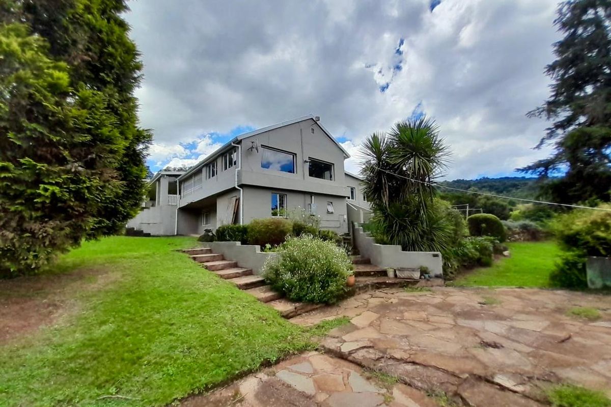 7.3ha Midlands Smallholding with Main House, Cottage and Valley Views – Balgowan - Photo 3