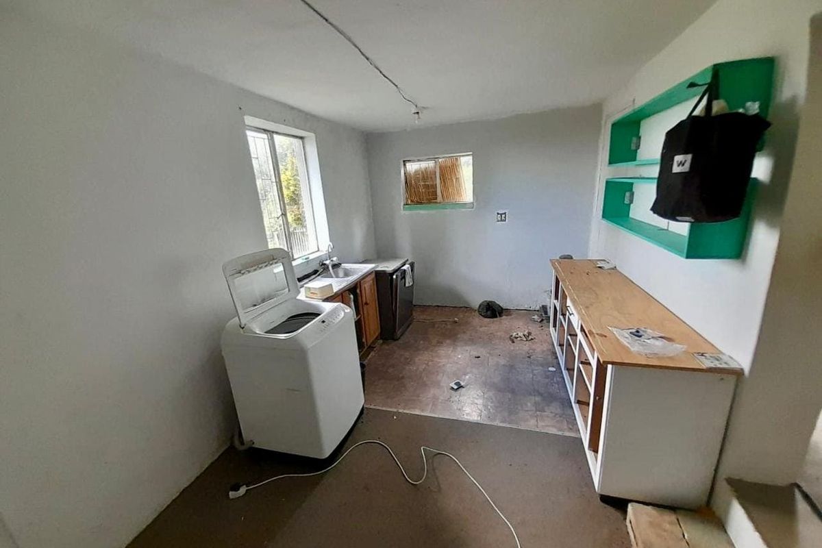 7.3ha Midlands Smallholding with Main House, Cottage and Valley Views – Balgowan - Photo 5