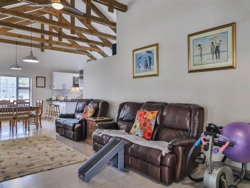 Effortless Comfort and Style, A Home That Ticks Every Box - Photo 2