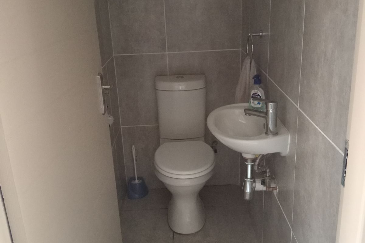 The perfect cosy home for your family's gift near amenities - Photo 4