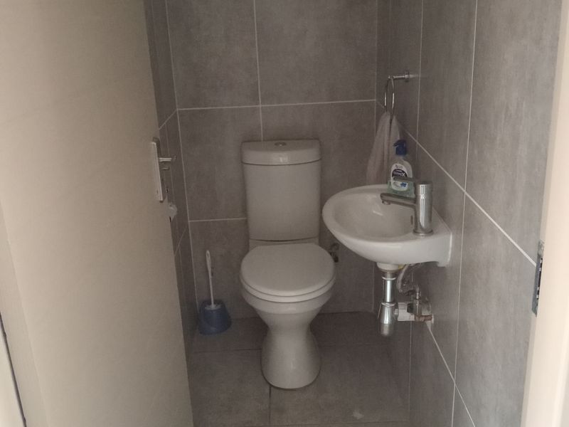 The perfect cosy home for your family's gift near amenities - Photo 4