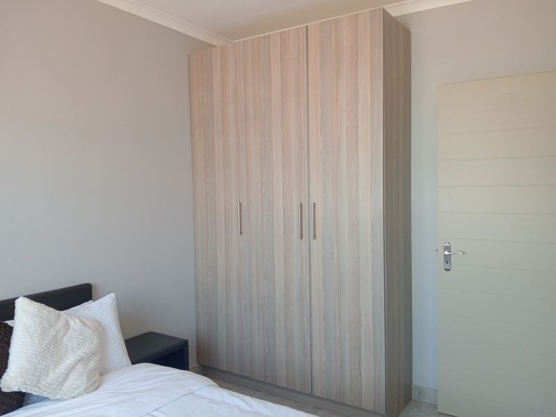 The perfect cosy home for your family's gift near amenities - Photo 10