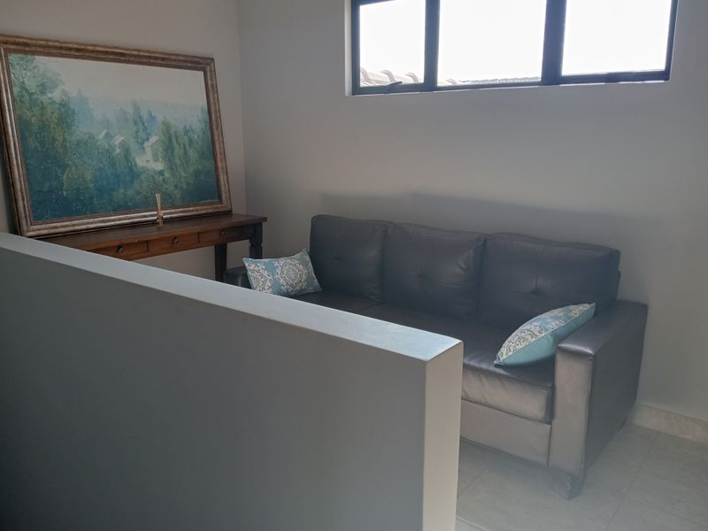 The perfect cosy home for your family's gift near amenities - Photo 7